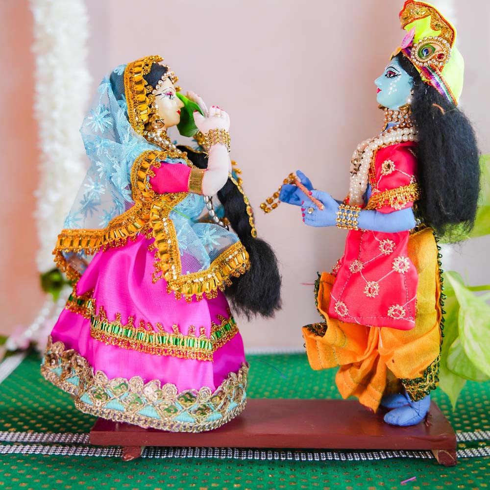 Costume Dolls Radha Krishna Dancing -Assorted Colours