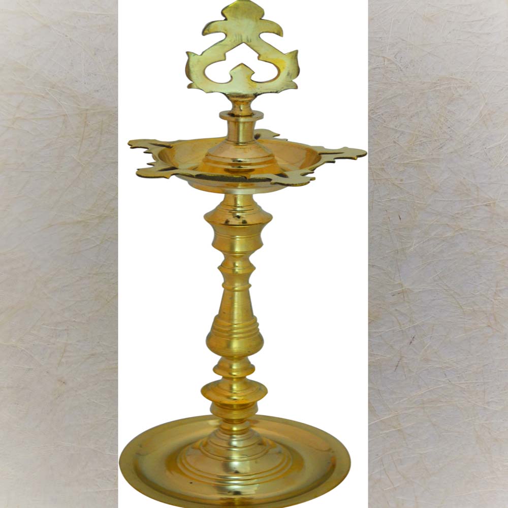 Traditional Eternal Chandravali Kuthu Vilakku brass lamp with intricate design, size No. 18.